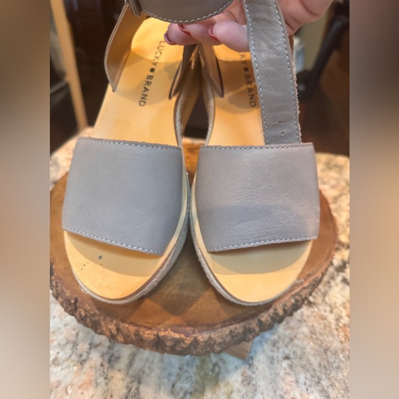 Lucky Brand Joodith grey/tan platform leather espadrille wedge sandal. Rope - Picture 4 of 10